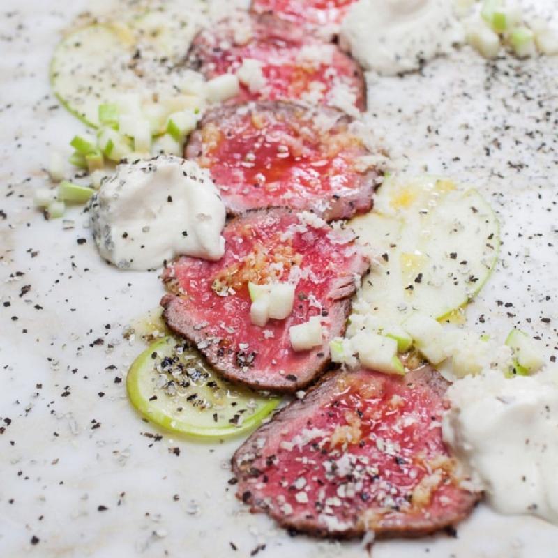 Jasmin çayında Beff carpaccio