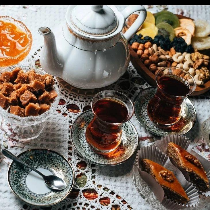 Çay Mürəbbə ilə