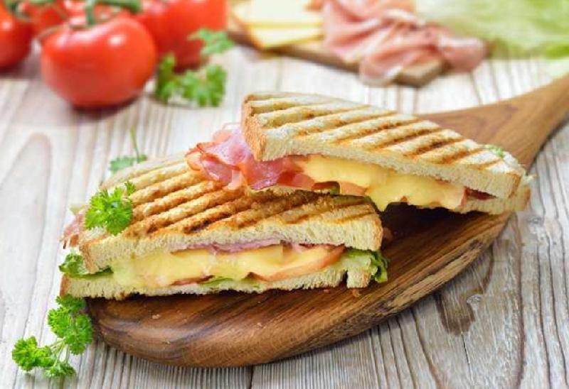 Tost Holland pendiri ilə