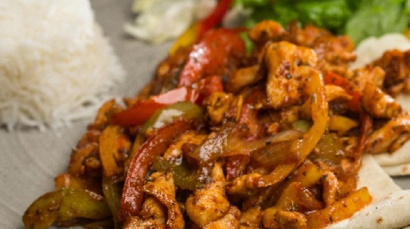 Toyuqlu Fajitas