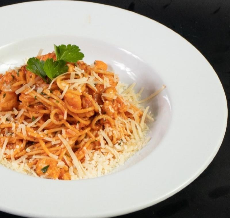Riviera spagetti dəniz məhsulları ilə