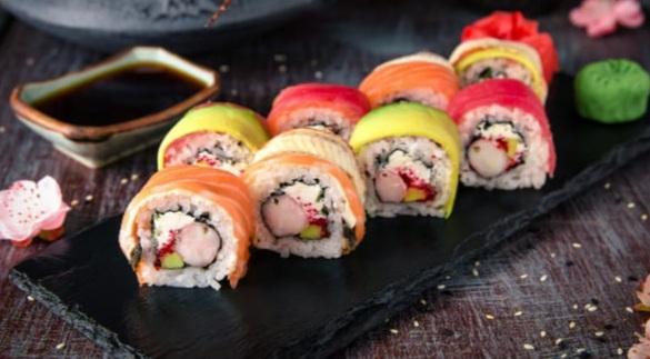 Rainbow roll 8 PCS