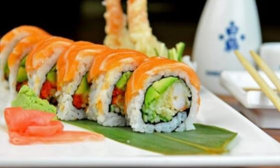 Red dragon roll 8 PCS
