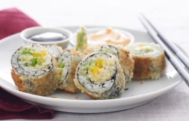 Salmon maki hot tempura roll 8 PCS