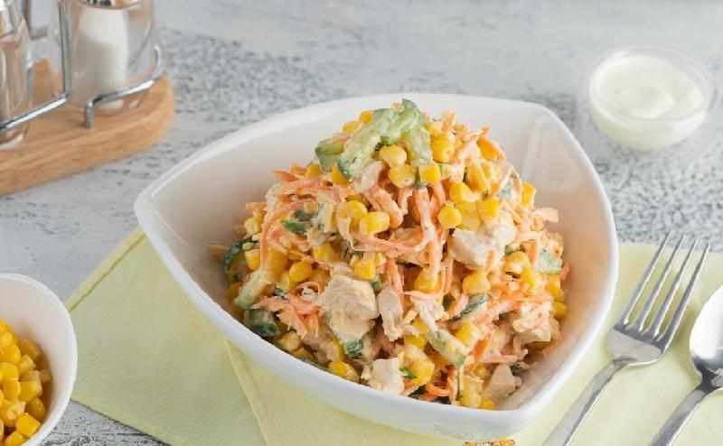 Toyuq Salatı