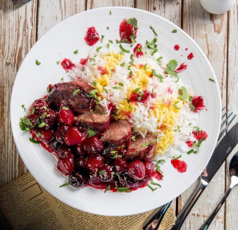 Vişnəli plov