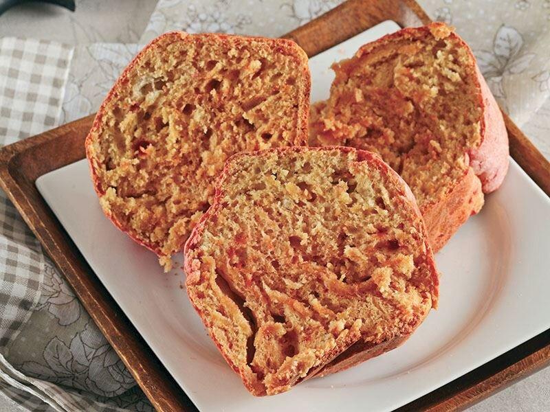 Soğuk mayalanmış pancarlı ekmek 