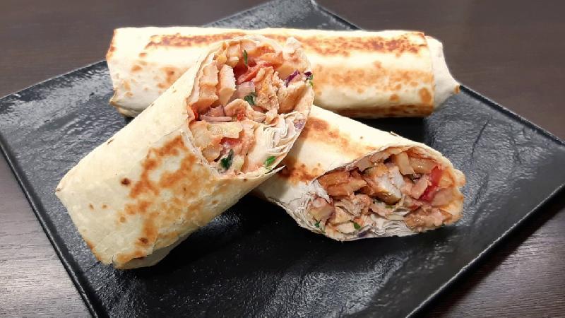 Toyuq Roll
