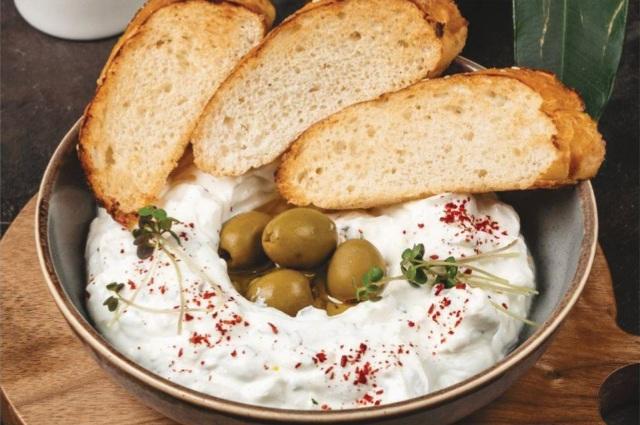 Əzilmiş feta pendiri 