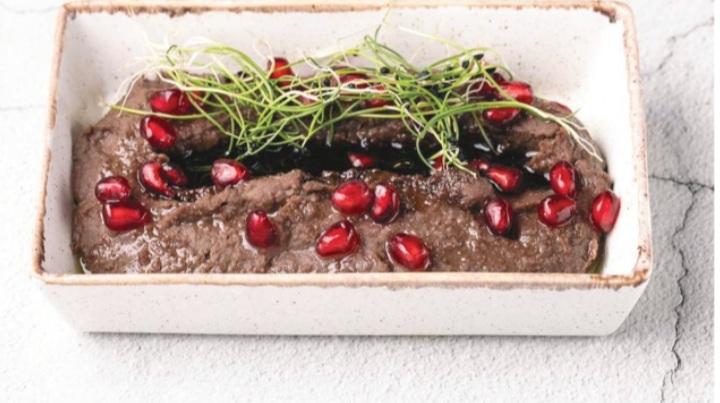 Qırmızı lobyalı fisincan 
