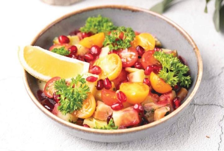 Hisə verilmiş balıq salatı 