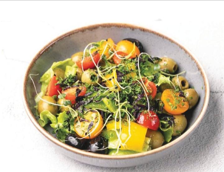 Zeytun salatı 