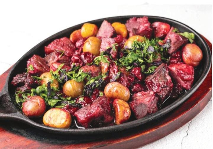 Albalı və şabalıdlı quzu qovurma 