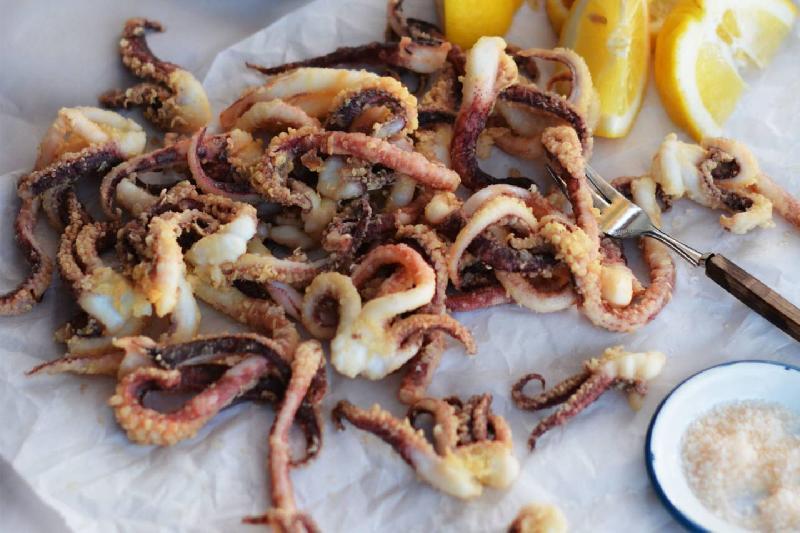 BABY CALAMARI, ESPELLETTE PEPPER, TARTAR SAUCE SALT, PEPPER SQUID