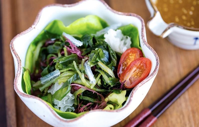 GREEN SALAD, TRUFFLE DRESSING SEAWEED SALAD