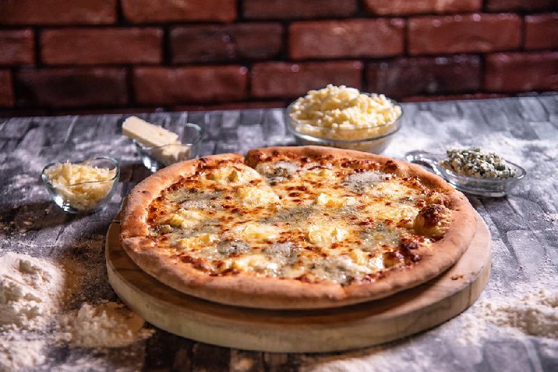 PIZZA QUATTRO FORMAGGI
