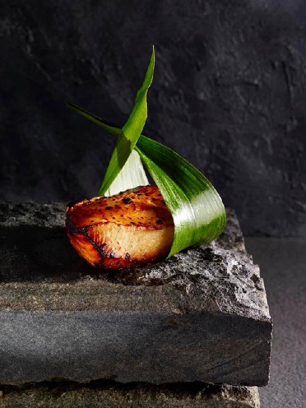 Miso ile glaze edilmiş morina balığı