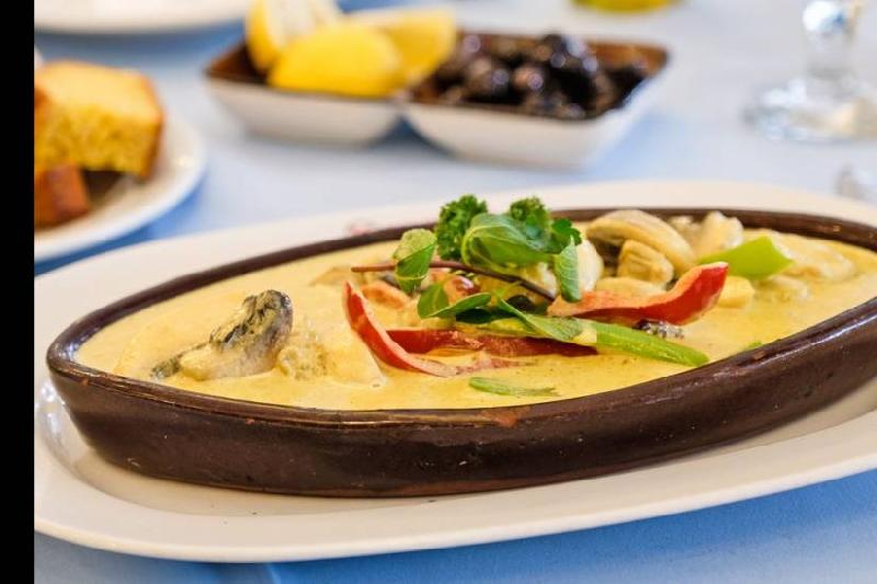 Barbun fileto, deniz ürünleri yahnisi, Thai köri sos