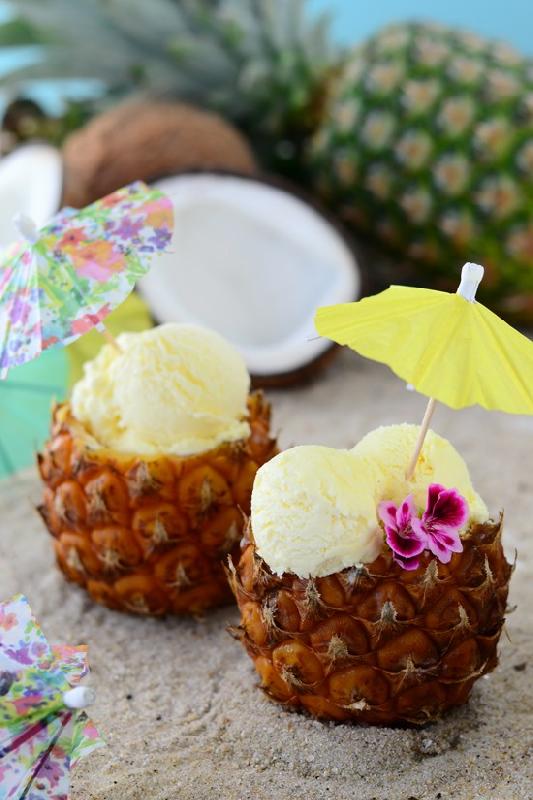 Fırınlanmış ananas, yoğurt dondurma