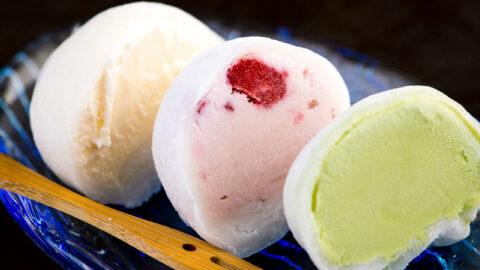 Mochi dondurma, taze mevsim meyveleri