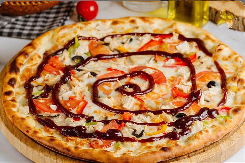 BBQ toyuqlu pizza