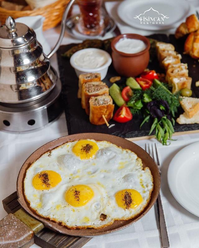 Qayğanaq 3 yumurtadan