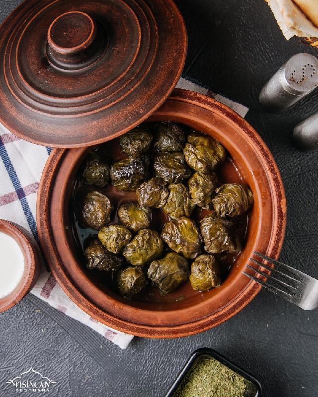 Yarpaq dolması