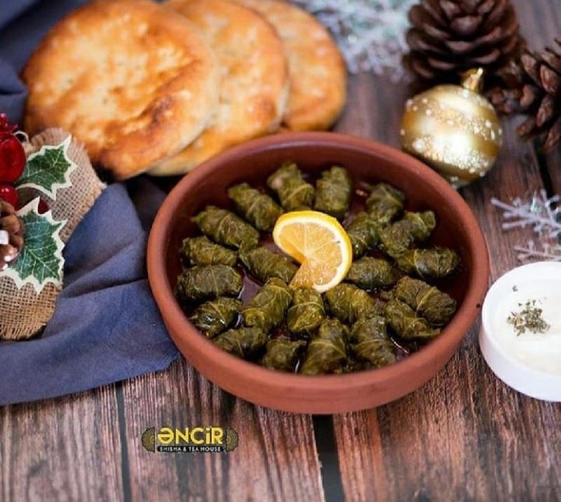 Yarpaq dolması 