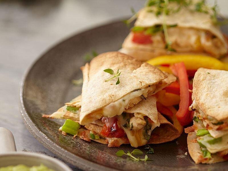 QUESADILLA  TAVUKLU
