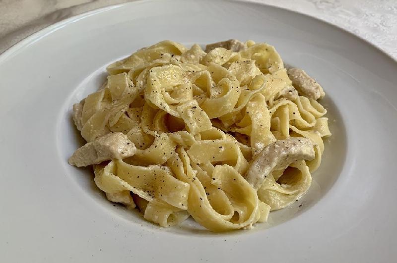 TAVUKLU FETTUCINI