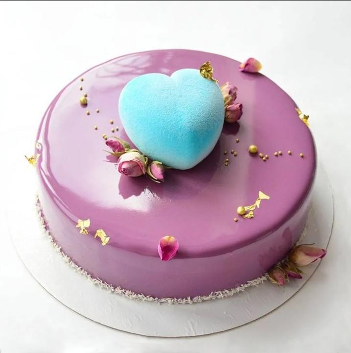Mavi qəlbli tort
