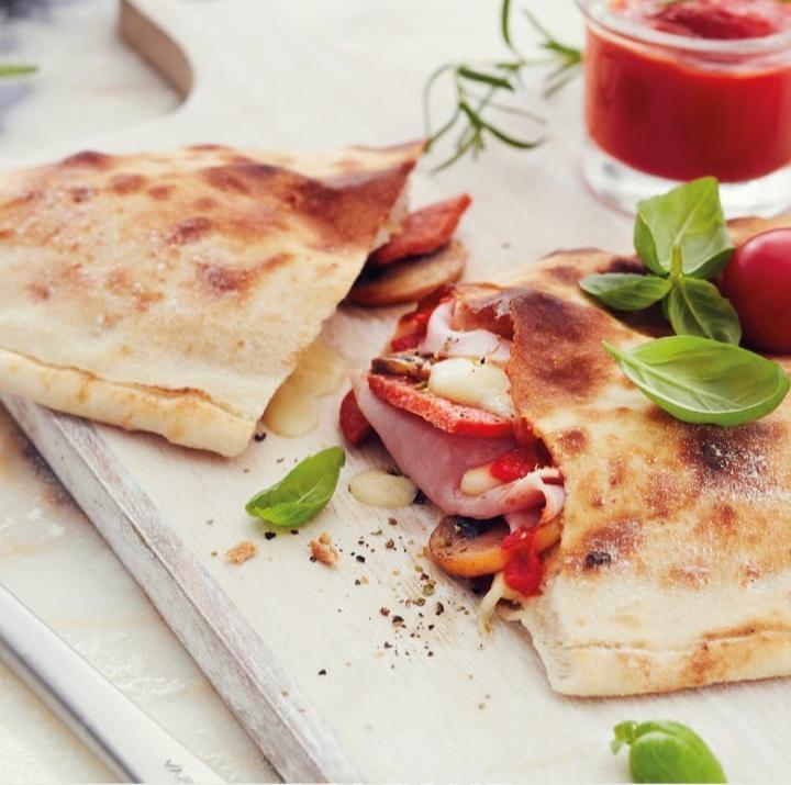 Calzone (Qapalı Pizza)