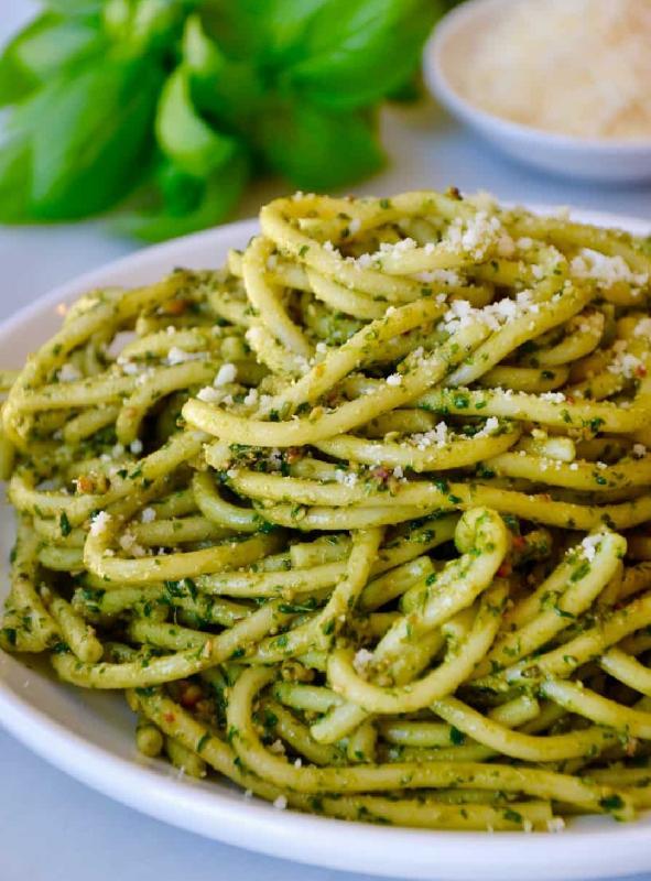 Pesto Basilico Füsulli ilə