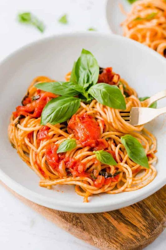 Pomodoro Spagetti İlə 