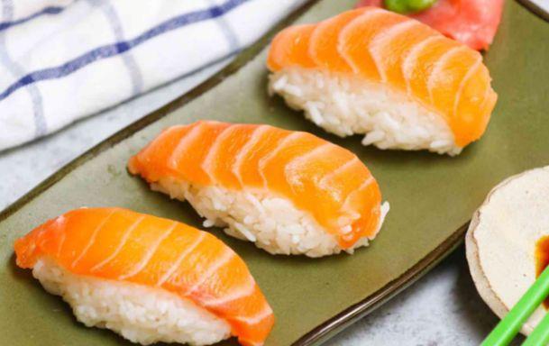Suşi Nigiri Qızılbalıq İlə