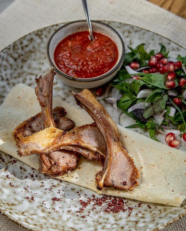 Quzu belindən kabab 