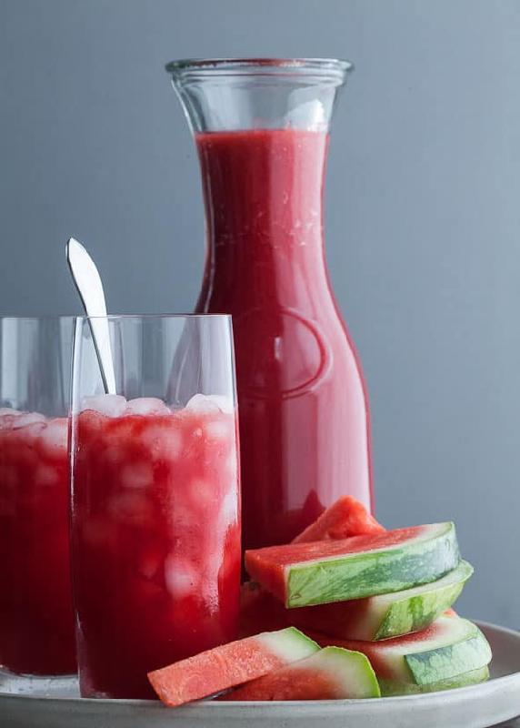 Qarpız və moruqlu limonad 