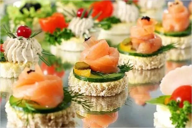ассорти мясных канапе № 1 