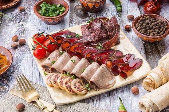 Ассорти мясное