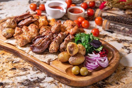 Ассорти из шашлыков