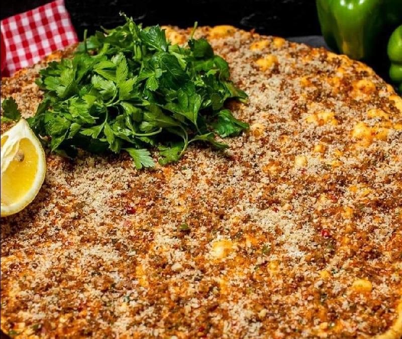 Qozlu Lahmacun 