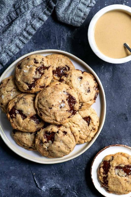 Cookies With White Chocolate And Tahini