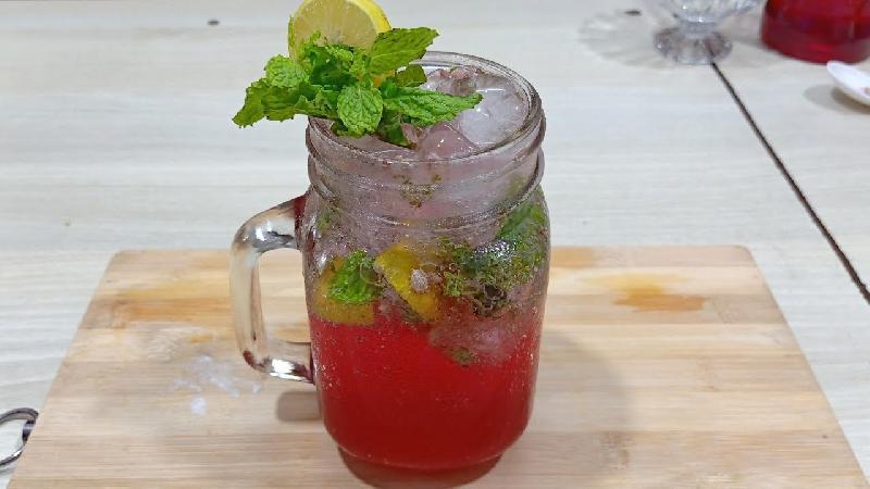Grenadine Mojito
