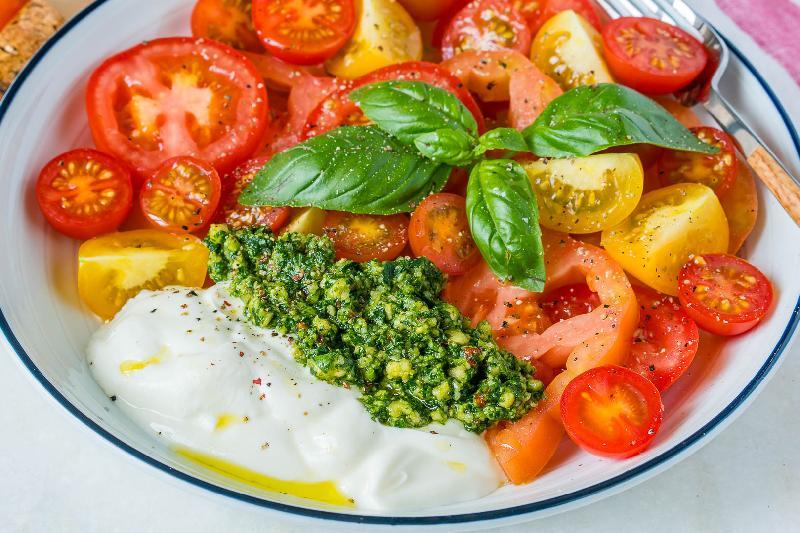 Pomidor Salatı 