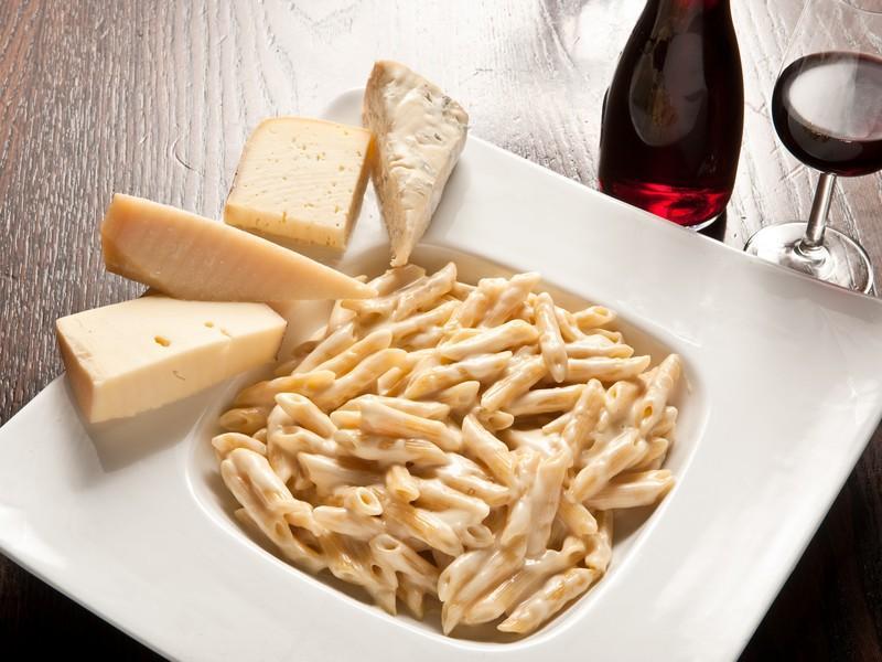 MAKARNA QUATTRO FORMAGGİ