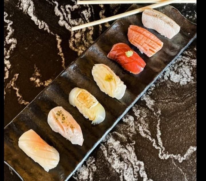 7 PIECE NIGIRI SET 