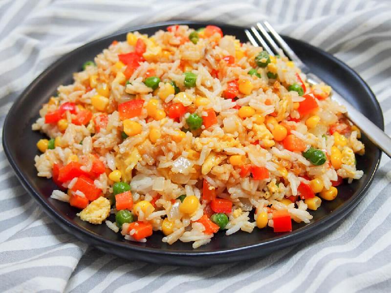 SAUTEED RICE WITH VEGETABLES & EGG