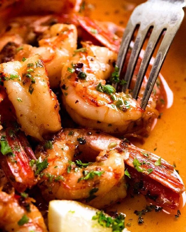 GARLIC PRAWNS