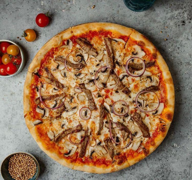 Pizza can əti ilə