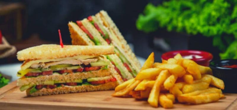 Club sendwich toyuqlu